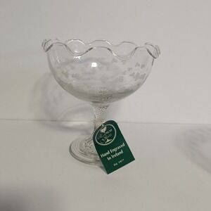 NWT Eamon Irish Hand Blown Glass White Shamrocks Fluted Edge‎ Twist Stem